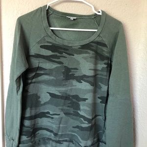 Splendid Camo Sweatshirt - Medium